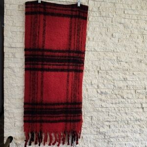 NWT Banana Republic Red Black Plaid Plush Scarf With Fringe 78"×18 $65